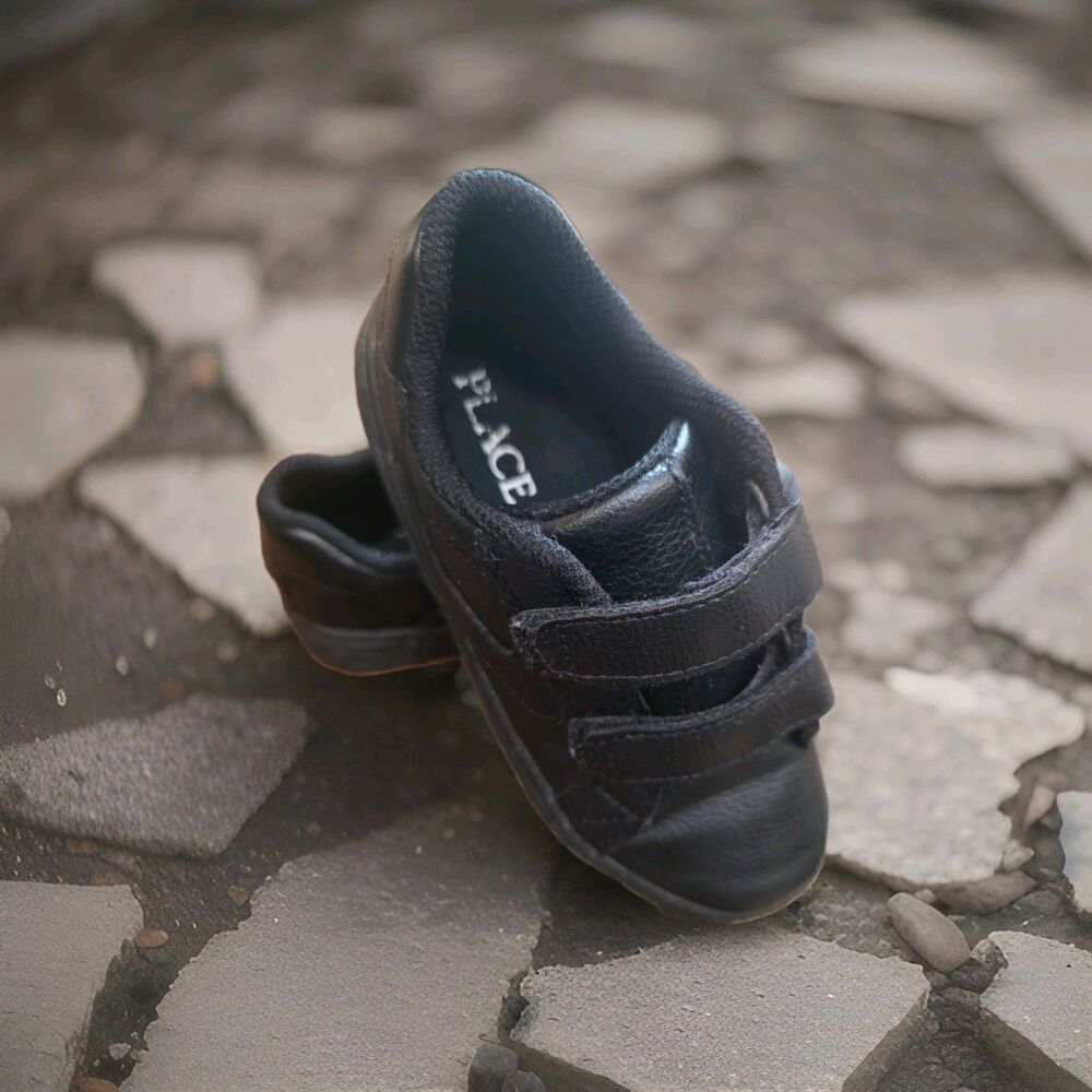 The Childrens Place Unisex Uniform Sneakers Black 3010487 Sz. 11